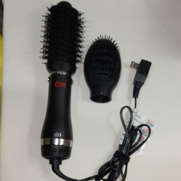 Chi Other - CHI Volumizer 4-in-1 Blowout Brush used